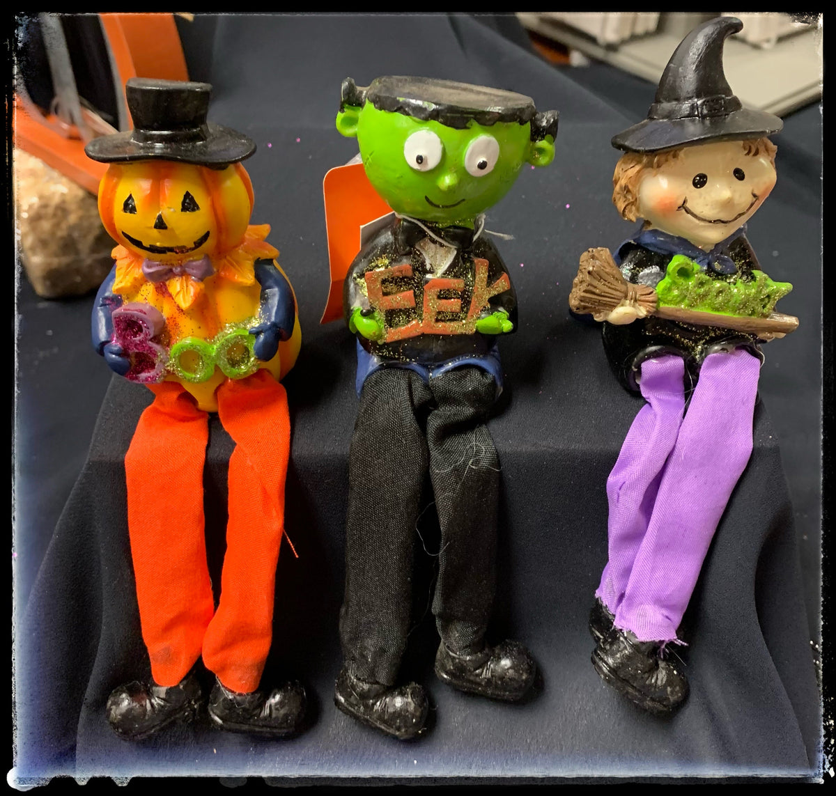 Glitter Halloween Shelf Sitters